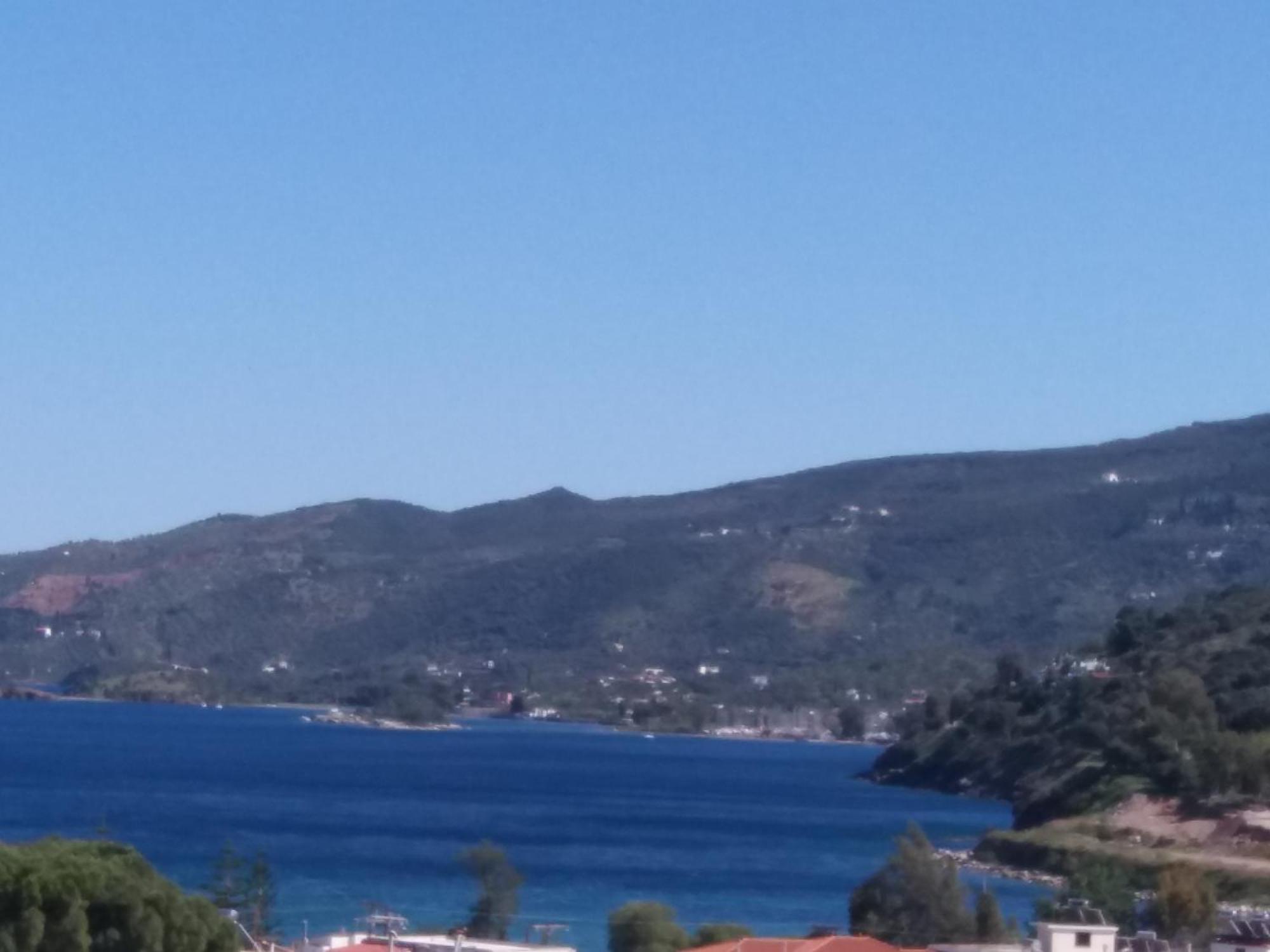 Forest & Sea Apartment Poros Town Luaran gambar